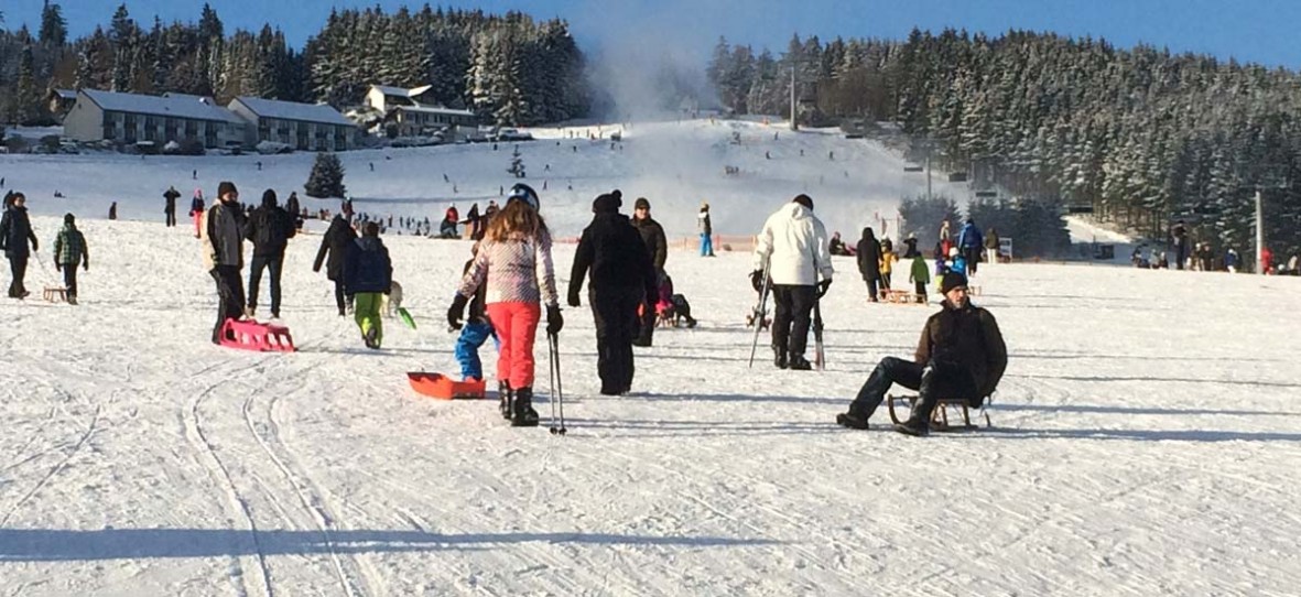 Rodeln direkt am Haus